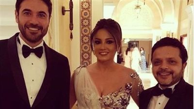 بشرى تنشر صورتها مع أحمد عز وهنيدي: «الوسامة وخفة الدم»