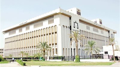 الكويت: تغريم ضابط بالجيش لحصوله على شهادة جامعية مصرية مزورة