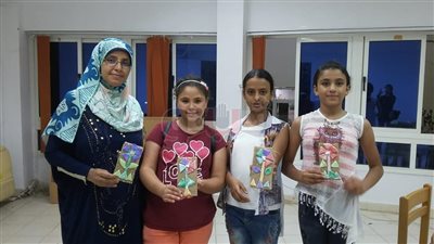 ورش أطفال لتدوير المخلفات بمكتبة مصر العامة في الغردقة (صور)