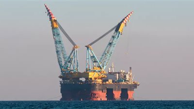 موقع أمريكي: مصر تهدد سيطرة روسيا على سوق النفط بأوروبا