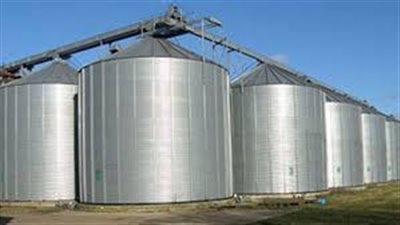 الحكومة تكشف حقيقة خلط القمح بالتراب داخل الشون والصوامع