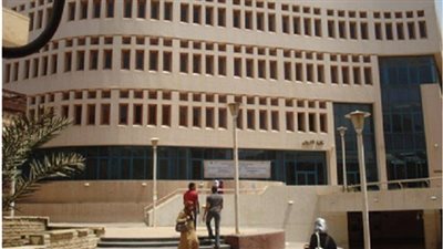 اختبارات إلكترونية لطلاب الفرقة الرابعة بـ