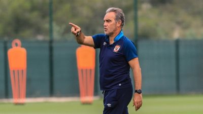 لاسارتي يجتمع مع لاعبي الأهلي في المران المسائي