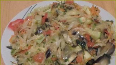 طريقة عمل يخنى اللحم البقري بالجزر والكوسا من منال العالم