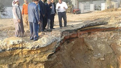 القليوبية تعاني من تهالك شبكات المياه وافتقارها للصيانة.. قرى شبين القناطر تدفع الثمن..انقطاع المياه منذ 3 أيام.. الأهالي: «استكتروها علينا».. المسئولون: جار إصلاح العطل