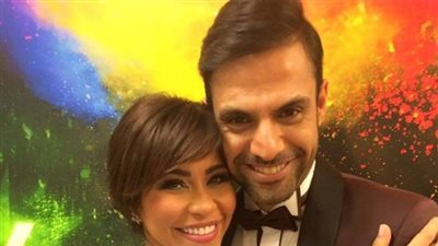 رد فعل زوجة أمير طعيمة على صورته في حضن شيرين عبدالوهاب