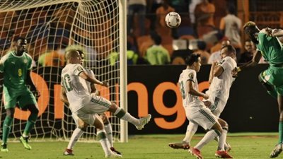 15 صورة ترصد تعرض جمال بلعمري لإصابة خطيرة بسبب ساديو ماني