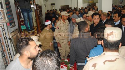 بالصور.. أهالي الإسماعيلية يشيعون جثمان مجند استشهد في سيناء