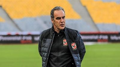 لاسارتي يحفز نجوم الأهلي قبل مواجهة المقاولون