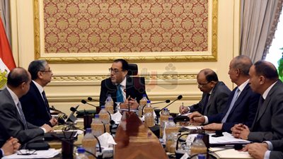 رئيس الوزراء يكلف بسرعة بدء الخطوات التنفيذية لمشروع تطوير المثلث الذهبي