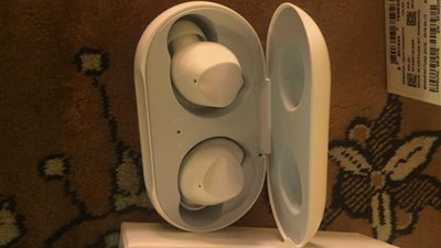 ضبط محاولة تهريب أجهزة تنصت وسماعات بمنفذ قسطل (صور)