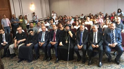 الهجرة تطالب الجالية المصرية في كندا بنشر صورهم أثناء قضاء إجازاتهم