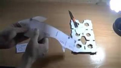 بالفيديو.. شاب مصرى يصنع نظارة جوجل ثلاثية الأبعاد بالمنزل