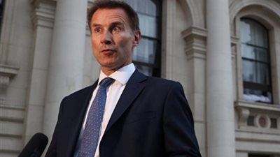 وزير الخارجية البريطاني يطلب إعلان حزب الله منظمة إرهابية