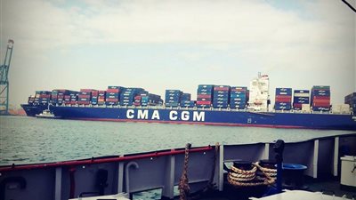 ميناء دمياط يستقبل 63 ألف طن قمح