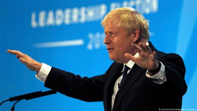 بوريس جونسون.. محطات في حياة خليفة تريزا ماي المحتمل