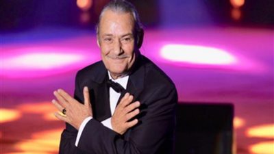 إنجي علي: فاروق الفيشاوي يحتاج دعواتكم