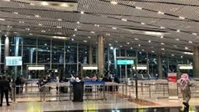 مطار القاهرة يعزل راكبين سودانيين بسبب الحمي الصفراء