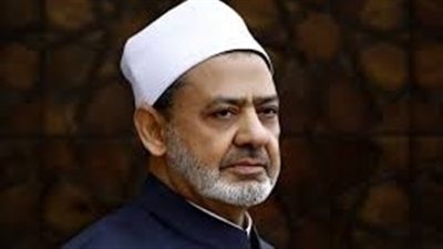 البابا تواضروس يتواصل هاتفيا مع شيخ الأزهر للاطمئنان على صحته