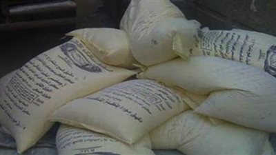 نيابة الإسماعيلية تحقق في ضبط 40 طن دقيق مخلوط بالرمال