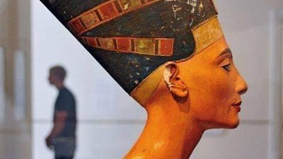 خرجت من مصر بخديعة ألمانية... رأس نفرتيتي تاريخ طويل من المفاوضات