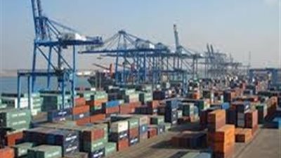 ميناء دمياط تستقبل 29 سفينة متنوعة