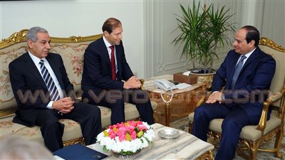 تفاصيل لقاء الرئيس السيسي مع وزير الصناعة الروسي.. زيادة التبادل التجاري وتعزيز العلاقات بين البلدين في مختلف المجالات.. إقامة منطقة صناعية روسية بمنطقة قناة السويس.. وتطوير مصانع الستينيات