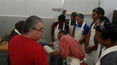 سحر نصر تتفقد مركز الأطراف الصناعية بمطروح