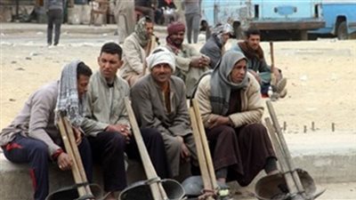 التأمين على العمالة غير المنتظمة | التصديق على صرف منح لأكثر من 1000 عامل