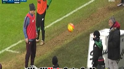 بالفيديو.. توتي يجري عمليات الإحماء مع طفل