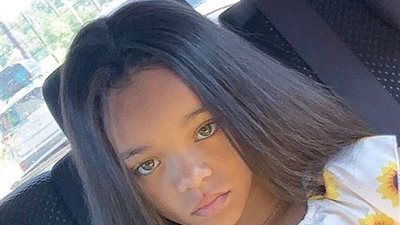 ريهانا تتعرض للصدمة بسبب طفلة صغيرة (صور)