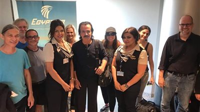 الموسيقار العالمي «ياني» يصل مطار القاهرة لإحياء حفل بالساحل الشمالي