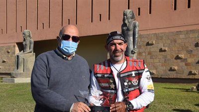 السكرتير العام بالأقصر يلتقي قائدي الدراجات النارية بنادي هوكس مصر | صور