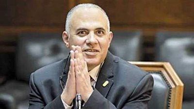 الري: جهاز ري الأرض عن طريق الموبايل من ابتكارنا وأنتجنا منه عددا محدودا