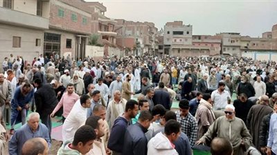 الآلاف يشيعون جثمان عضو مجلس النواب في الدقهلية..  والعزاء غدا | صور