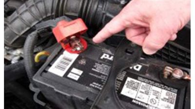 6 علامات تشير إلى أن بطارية سيارتك في خطر