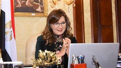 3 خبراء مصريين بالخارج يناقشون مستقبل صناعة النسيج في مصر