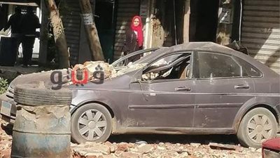 تهشم سيارة ملاكى سقط عليها سور بلكونة بمنطقة الظاهر