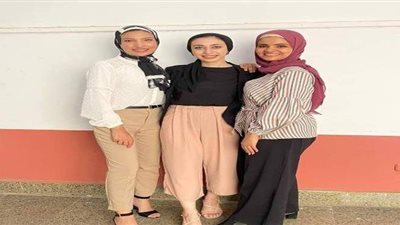 ملابس ذكية.. ابتكار جديد لطالبات تطبيقية بنها يساعد في تحديد أماكن المتغيبين