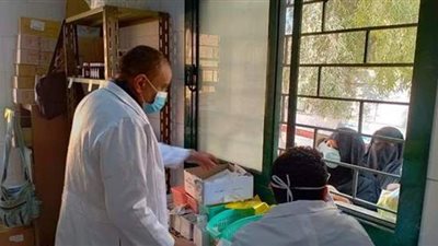 ‬الكشف على ١١٦٥ حالة خلال قافلة طبية بأبوتشت في قنا | صور