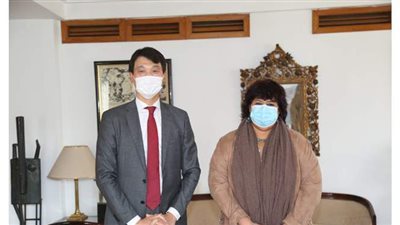 وزيرة الثقافة تستقبل السفير الكوري بالقاهرة.. وتؤكد قوة الروابط بين الجانبين