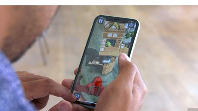 أبل تستبدل شاشات آيفون 11 غير المستجيبة مجانا من خلال متاجرها