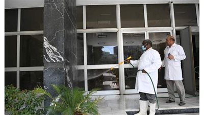 مديرية الطب البيطري بقنا تعقم وتطهر ديوان عام المحافظة/صور