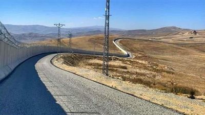 اكتمال بناء جدار أمني بين تركيا وإيران بطول 81 كم