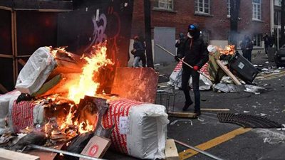 اعتقال 64متظاهرا وإصابة 8 ضباط جراء تجدد الاحتجاجات ضد قانون الأمن الشامل بفرنسا