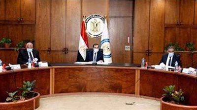 رئيس جامعة جنوب الوادى يفتتح الملتقى التوظيفي الأول بكلية التربية النوعية| صور