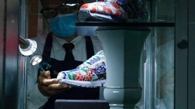 بمليون دولار.. مزاد لبيع حذاء رياضي فريد