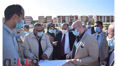 رئيس جامعة بني سويف والمحافظ يتفقدان موقع الجامعة الأهلية