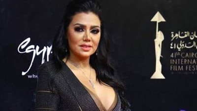 رانيا يوسف بالأسود في أحدث جلسة تصوير