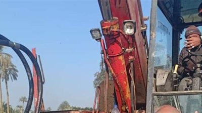 ضبط حفار مخالف للقانون بأوسيم | صور